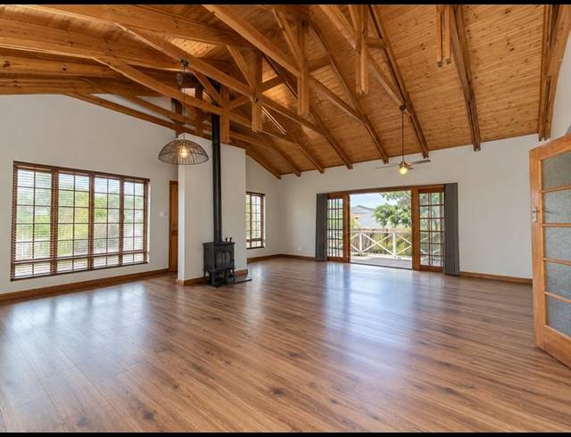 3 BEDROOM PROPERTY TO RENT IN MENLO PARK